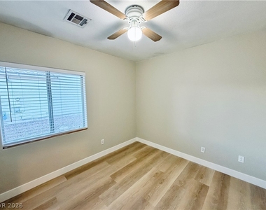 7844 Scammons Bay Court - Photo Thumbnail 13