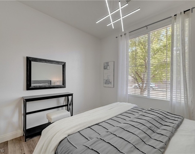 1524 Remembrance Hill Street - Photo Thumbnail 33