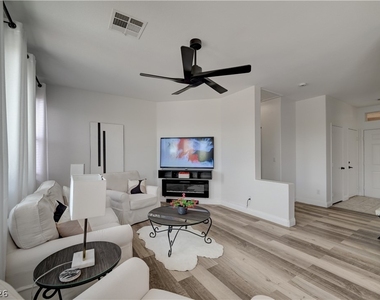 1524 Remembrance Hill Street - Photo Thumbnail 5