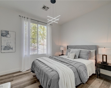 1524 Remembrance Hill Street - Photo Thumbnail 32
