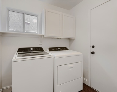 2329 Bloomington Drive - Photo Thumbnail 13