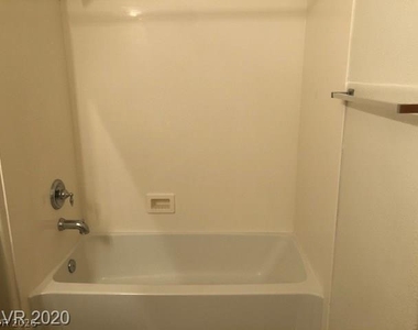 8777 Maule Avenue - Photo Thumbnail 9