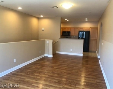 8777 Maule Avenue - Photo Thumbnail 2