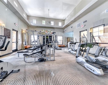 8777 Maule Avenue - Photo Thumbnail 15