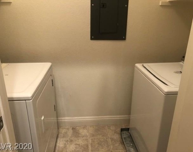 8777 Maule Avenue - Photo Thumbnail 6