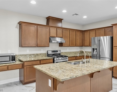 5136 Fiery Sky Ridge Street - Photo Thumbnail 7