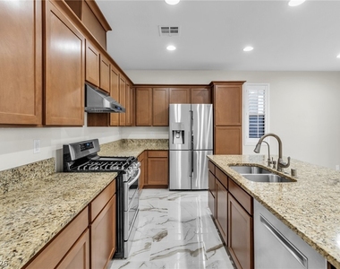 5136 Fiery Sky Ridge Street - Photo Thumbnail 8
