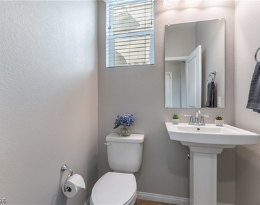 10474 Skye Night Avenue - Photo Thumbnail 9