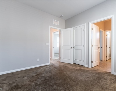 10474 Skye Night Avenue - Photo Thumbnail 20