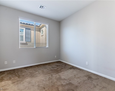 10474 Skye Night Avenue - Photo Thumbnail 21