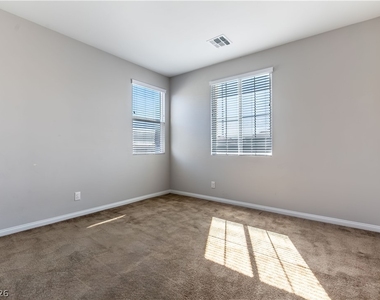 10474 Skye Night Avenue - Photo Thumbnail 19