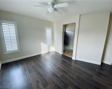 9586 Summer Furnace Street - Photo Thumbnail 11
