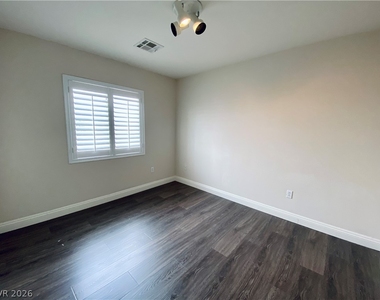9586 Summer Furnace Street - Photo Thumbnail 17