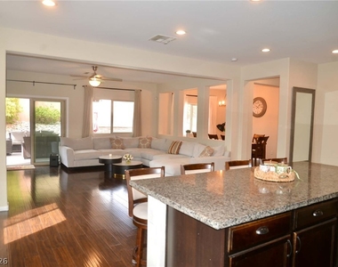 6729 Alpenwood Court - Photo Thumbnail 10