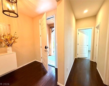6729 Alpenwood Court - Photo Thumbnail 5