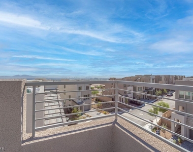 11568 Midnight Melody Avenue - Photo Thumbnail 47