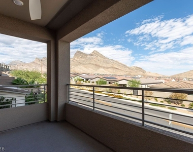11568 Midnight Melody Avenue - Photo Thumbnail 24