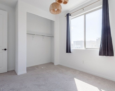 11568 Midnight Melody Avenue - Photo Thumbnail 41