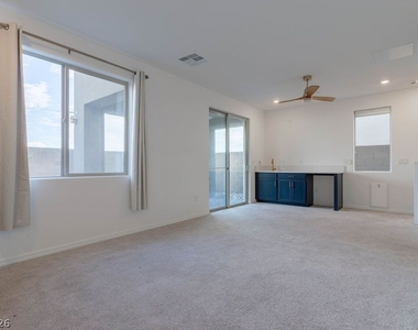 11568 Midnight Melody Avenue - Photo Thumbnail 4