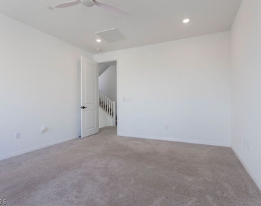 11568 Midnight Melody Avenue - Photo Thumbnail 29