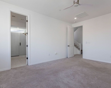 11568 Midnight Melody Avenue - Photo Thumbnail 30