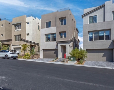 11568 Midnight Melody Avenue - Photo Thumbnail 54