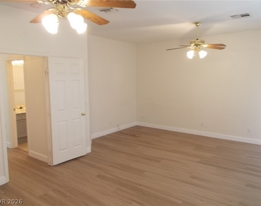 8466 Brillancy Avenue - Photo Thumbnail 15