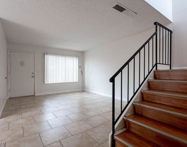 4362 Caliente Street - Photo Thumbnail 18