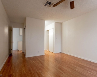 4362 Caliente Street - Photo Thumbnail 26