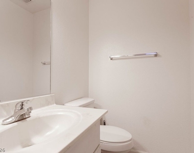 4362 Caliente Street - Photo Thumbnail 17