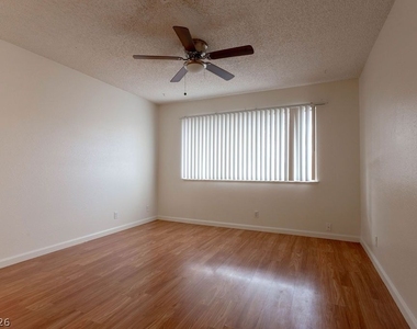 4362 Caliente Street - Photo Thumbnail 23