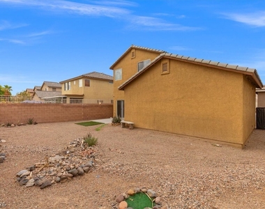 7384 Emerald Glow Street - Photo Thumbnail 35
