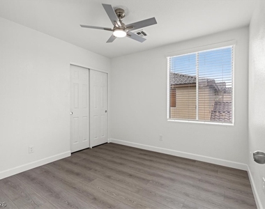 7384 Emerald Glow Street - Photo Thumbnail 29
