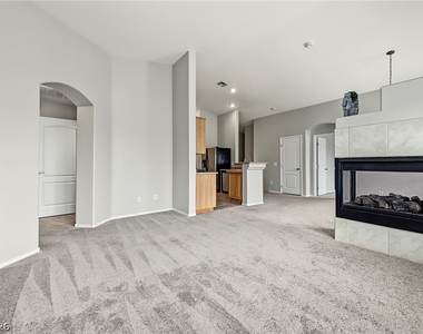6592 Strolling Plains Lane - Photo Thumbnail 4
