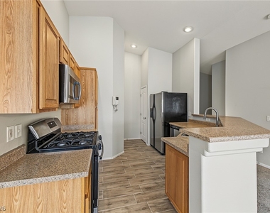 6592 Strolling Plains Lane - Photo Thumbnail 10