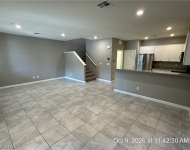 3162 Arco Avenue - Photo Thumbnail 2