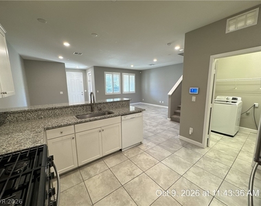 3162 Arco Avenue - Photo Thumbnail 7