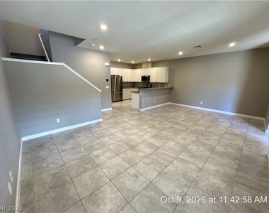 3162 Arco Avenue - Photo Thumbnail 4