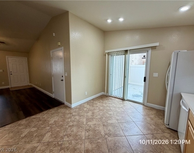 5408 Golden Barrel Avenue - Photo Thumbnail 10