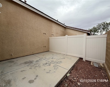 5408 Golden Barrel Avenue - Photo Thumbnail 30