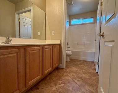 5408 Golden Barrel Avenue - Photo Thumbnail 21