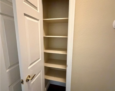 5408 Golden Barrel Avenue - Photo Thumbnail 24
