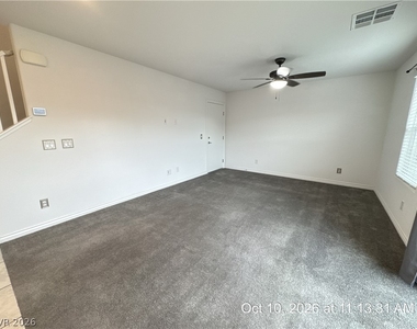 371 Rosefinch Street - Photo Thumbnail 6
