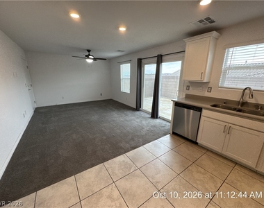 371 Rosefinch Street - Photo Thumbnail 3