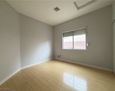 3738 Paria Canyon Street - Photo Thumbnail 11