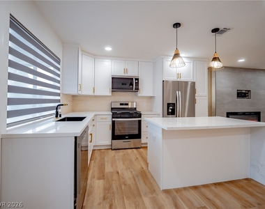 4356 Cloverhill Court - Photo Thumbnail 12