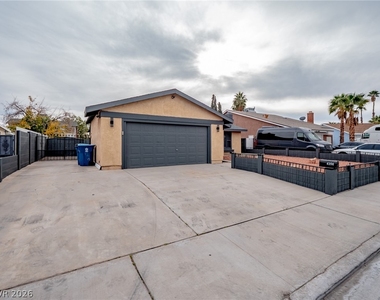 4356 Cloverhill Court - Photo Thumbnail 4
