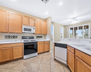 10231 Largo Sassetta Court - Photo Thumbnail 6