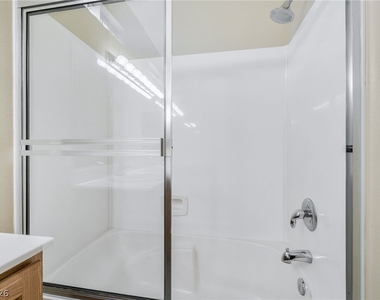 10231 Largo Sassetta Court - Photo Thumbnail 13