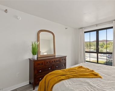 29 Montelago Boulevard - Photo Thumbnail 17